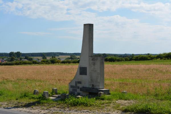 Brzeście - gm. Pińczów - Pomnik Ofiar Egzekucji 1943-1944