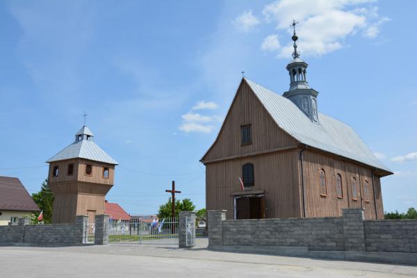 Bebelno - Kościół parafialny p.w. Narodzenia NMP