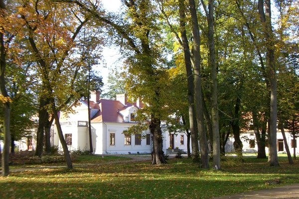 Dom i Biblioteka Sichowska  - Stary park. Fot. Edyta Ruszkowska